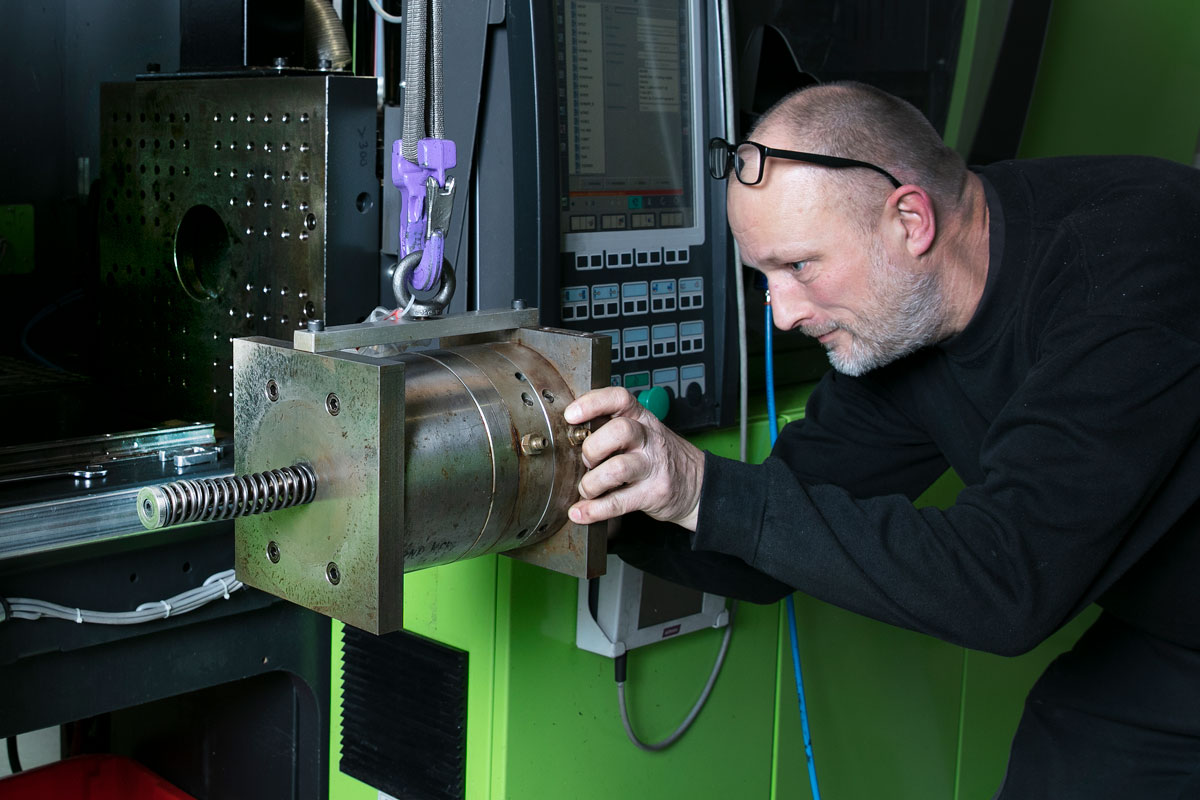 Bi-plast - Maskinemedarbejder